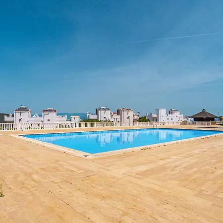 Spacious 3br Family With Private Beach 别墅