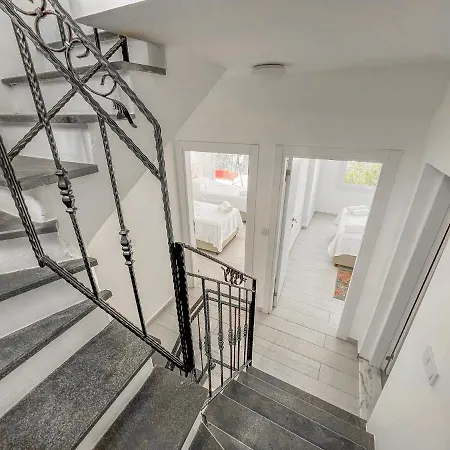 Spacious 3br Family With Private Beach 别墅 *