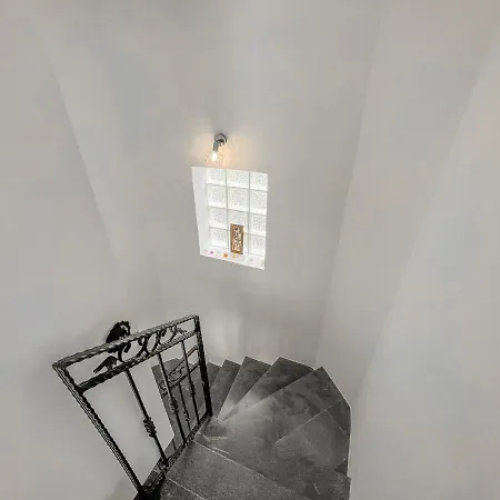 Spacious 3br Family With Private Beach 博德鲁姆